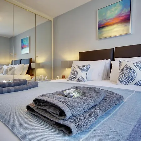14 Oxford Mews - 5 Star Living For Up To 10 People Villa Southampton Exterior photo