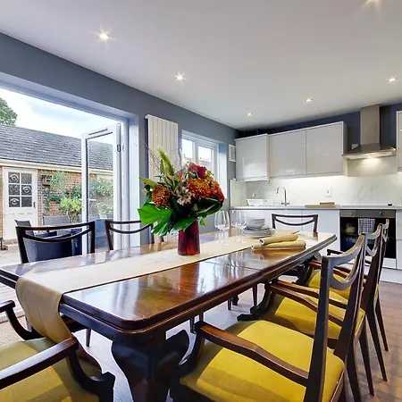 14 Oxford Mews - 5 Star Living For Up To 10 People Villa Southampton Exterior photo